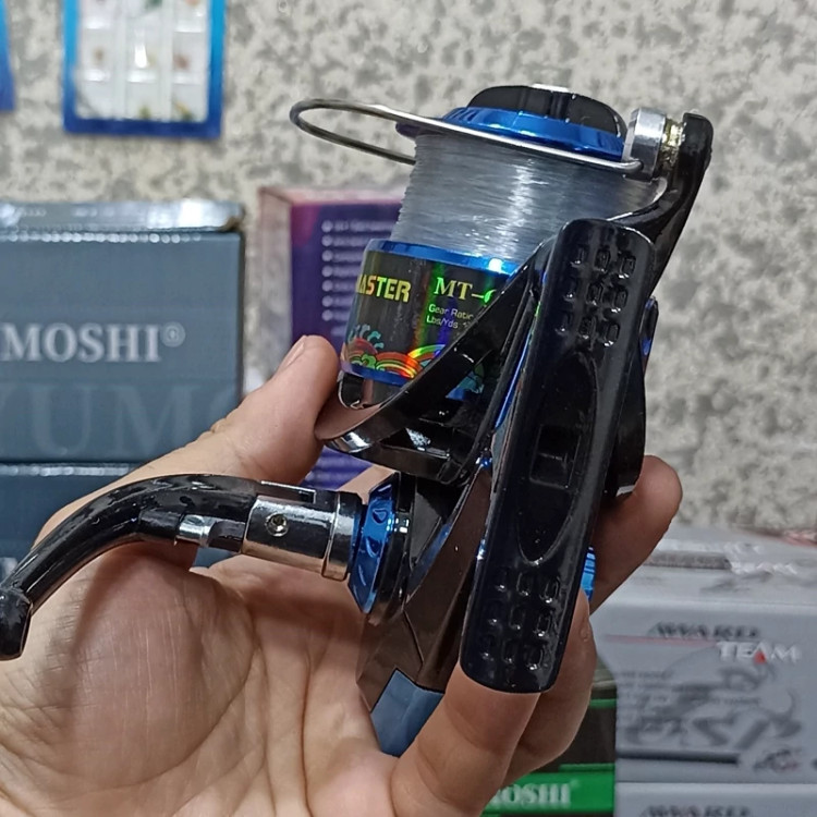 چرخ ماهیگیری 5000 برند مستر به همراه نخ مدل MT5000 مناسب برای چوب ماهیگیری لنسر ماهیگیری