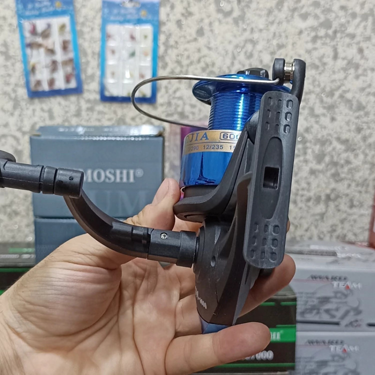چرخ ماهیگیری 6000 برند فیشینگ ریئل مدل GM6000 مناسب برای چوب ماهیگیری لنسر ماهیگیری